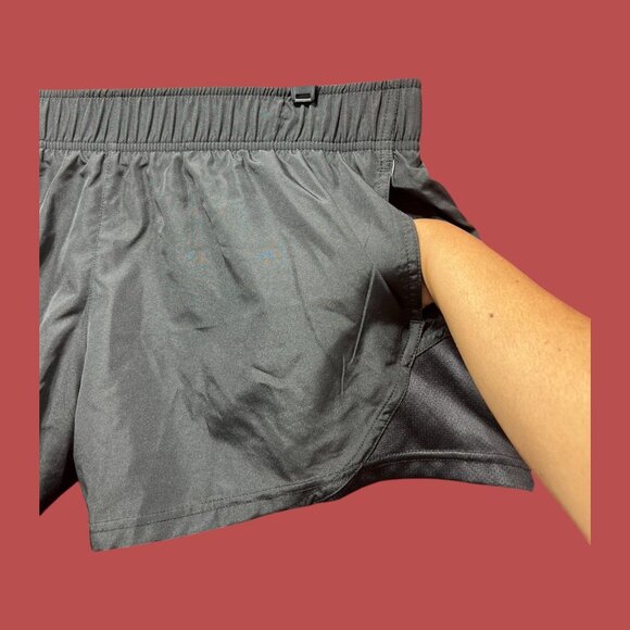 Athletic Works - Women's Running Short - Black - Extra Large (16 - 18) - Picture 16 of 16